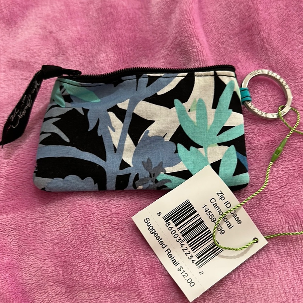 Brand New with Tags Vera Bradley Zip ID Case in Camofloral